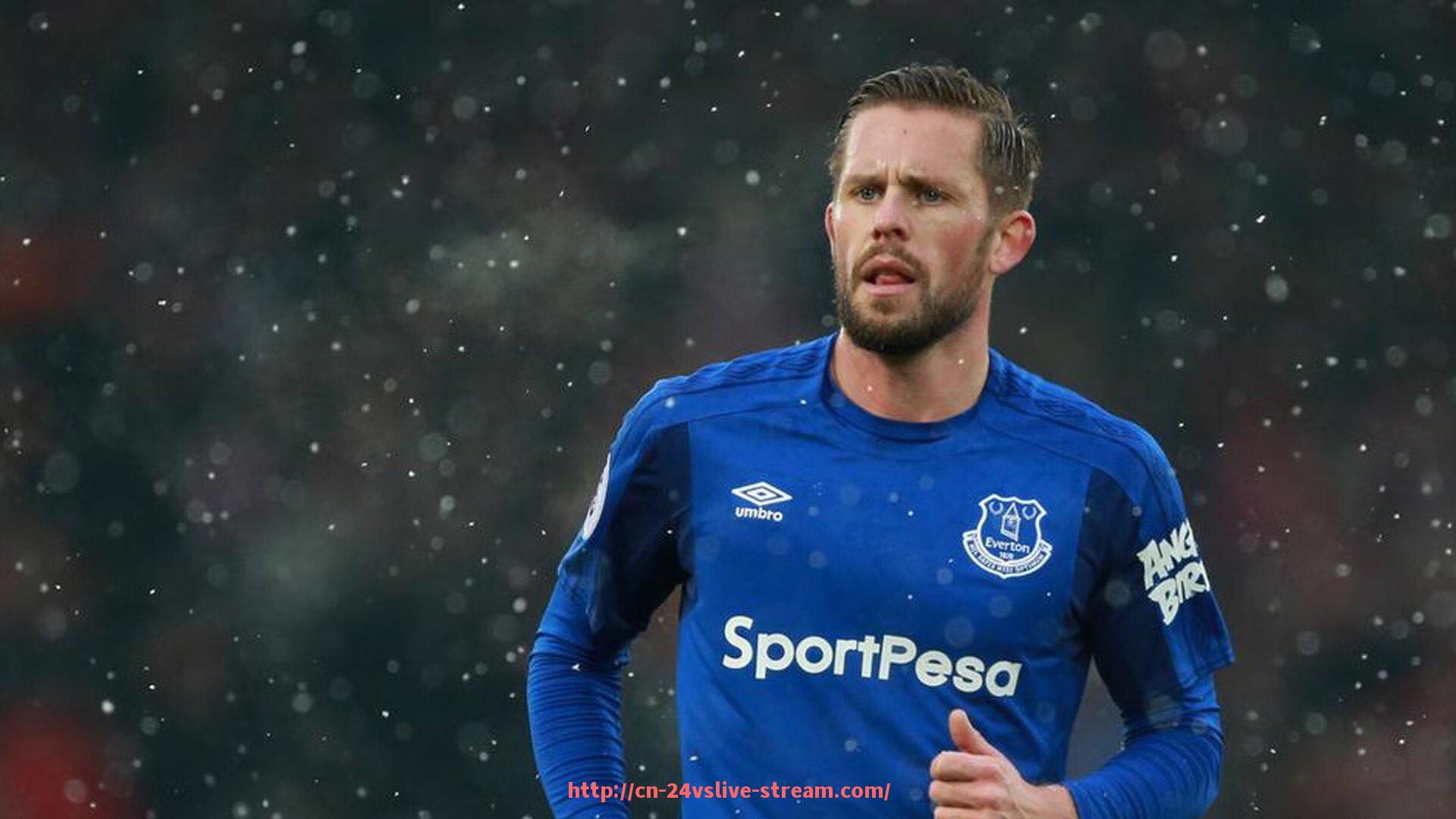 24VS体育直播-欧冠赛制公平性探讨：规则演变与争议事件分析